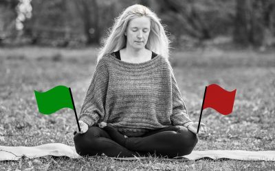 Rote und grüne Flaggen auf dem spirituellen Weg.